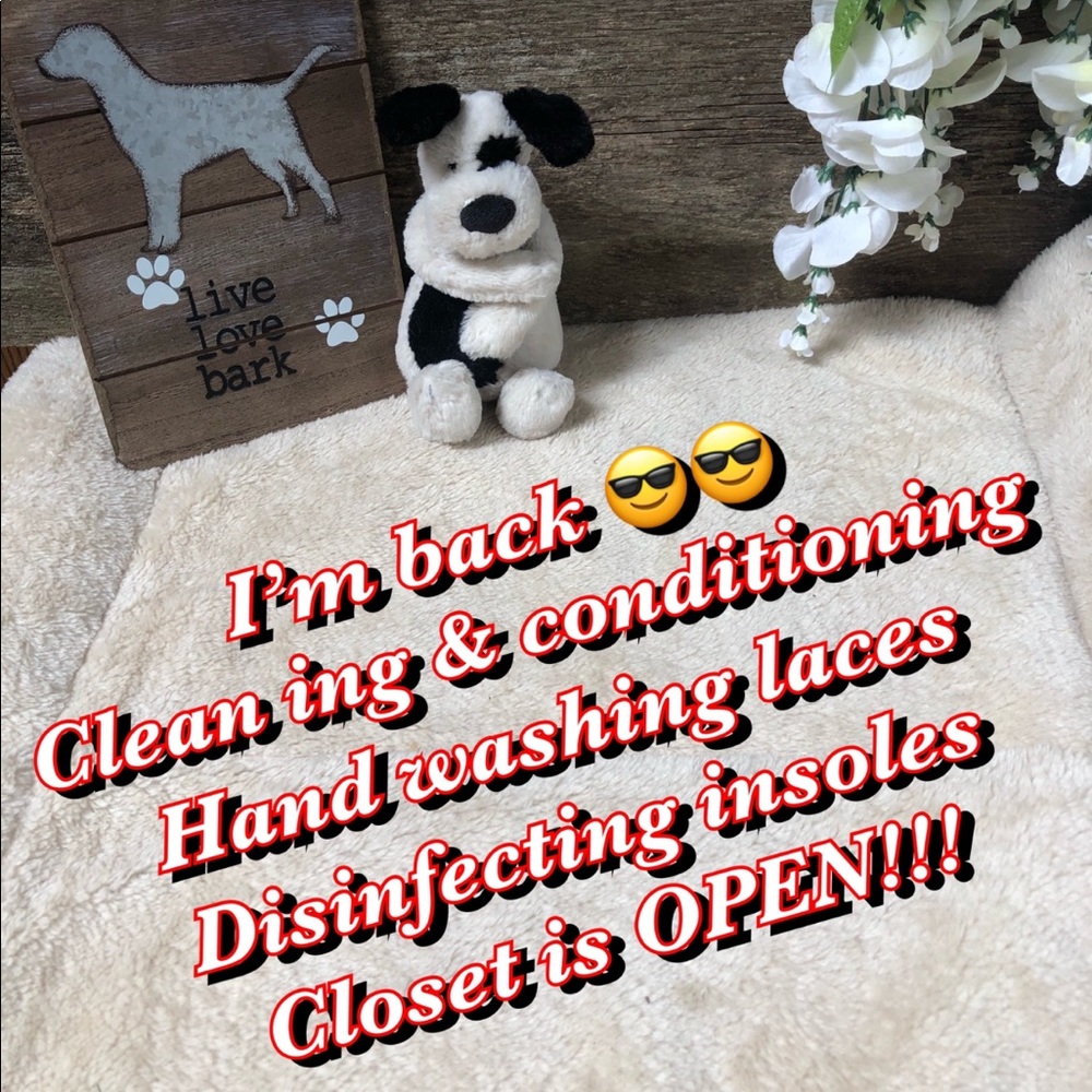 Dr Martens only closet (pls don’t buy this listing